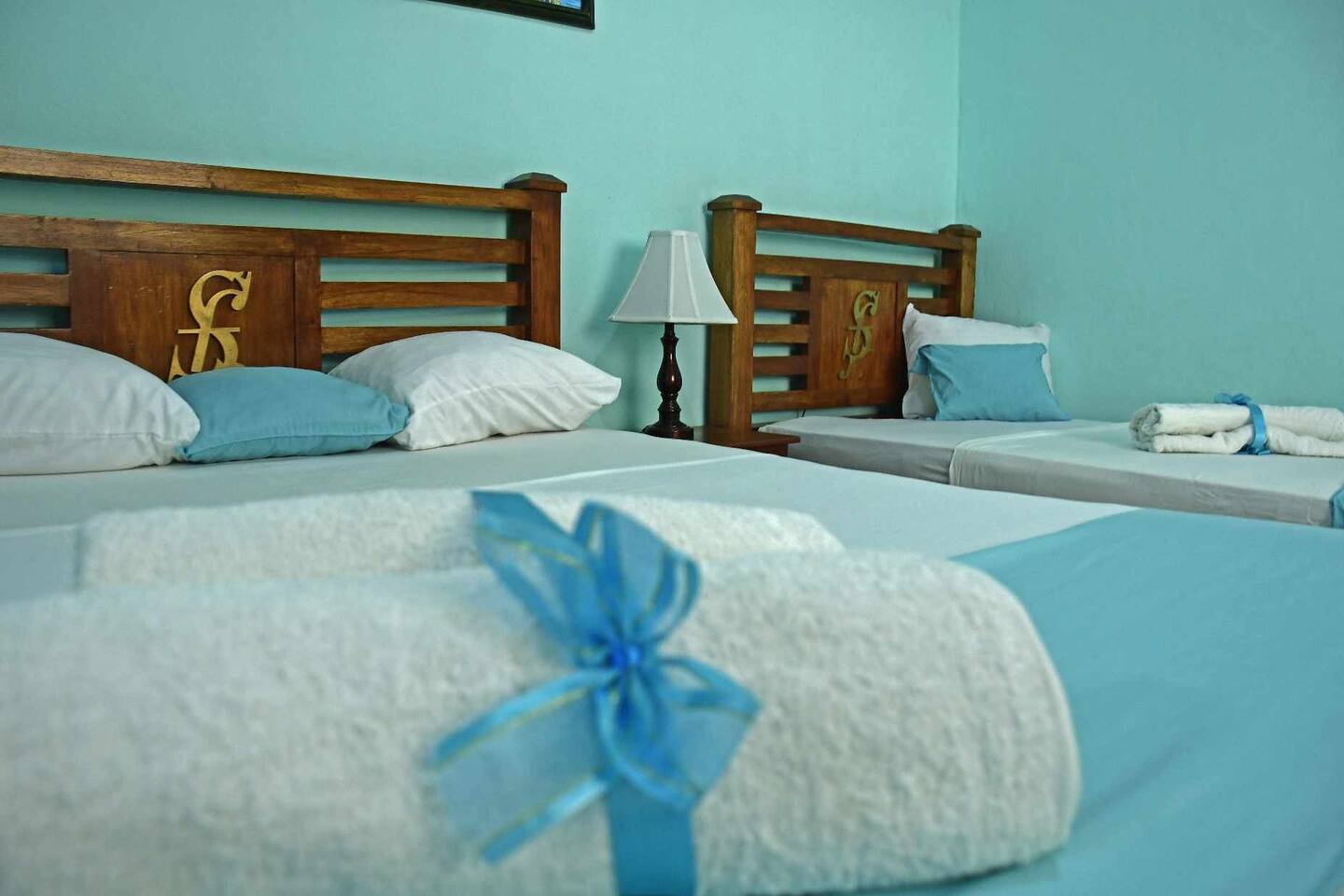 de7901ff-1925-463b-95b5-8bdd72d36940